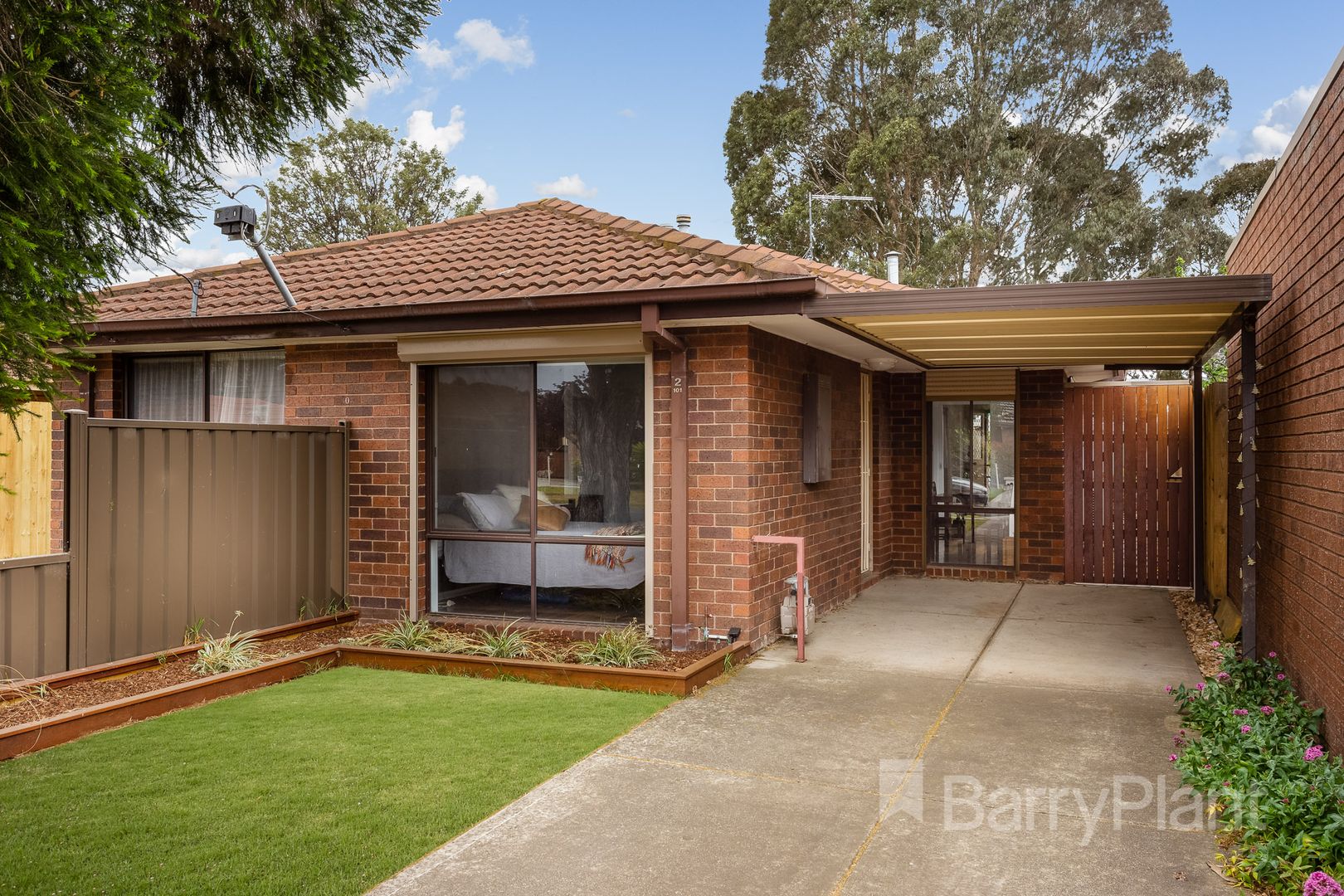 2/101 Linden Street, Altona Meadows Property History & Address
