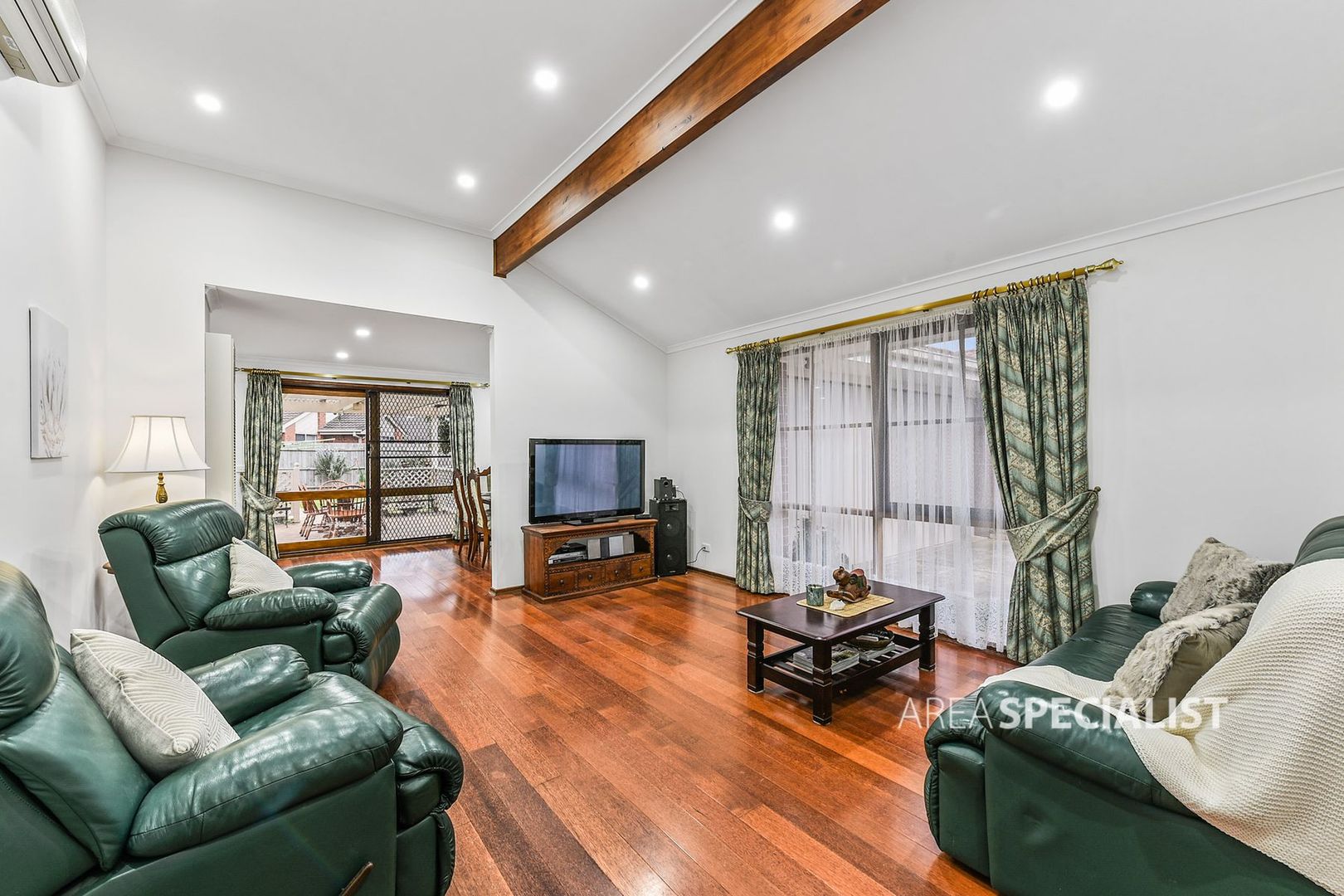 13 Linton Close, Chelsea Heights VIC 3196, Image 2