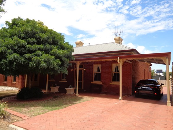 19 Moore Street, Rochester VIC 3561