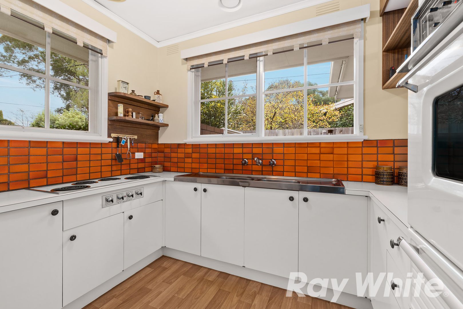 1 Kerrylyn Court, Blackburn VIC 3130, Image 2