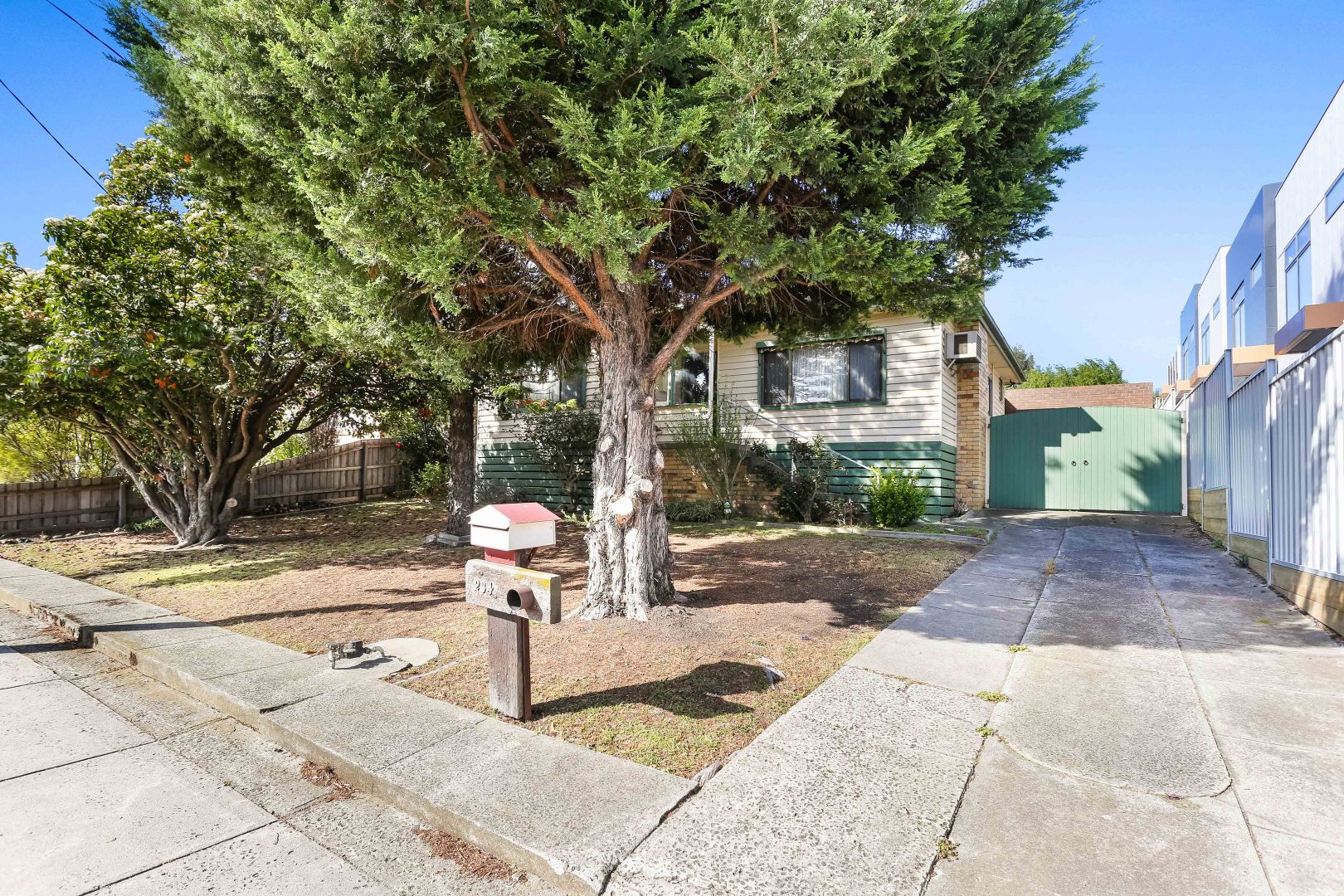 234 Waterloo Road, Oak Park VIC 3046, Image 2