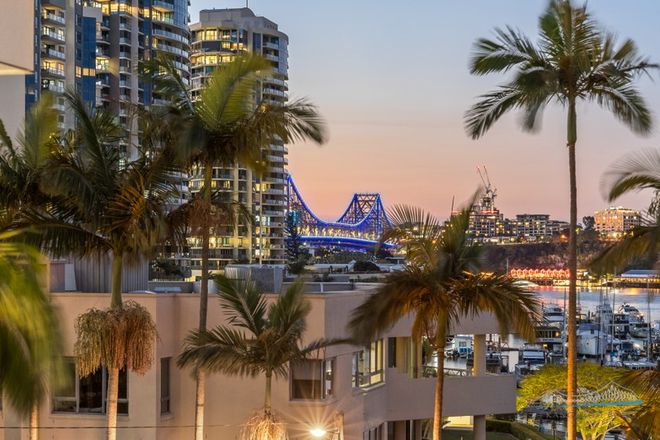 4/77 Cairns Street Kangaroo Point 4169 - Image 5