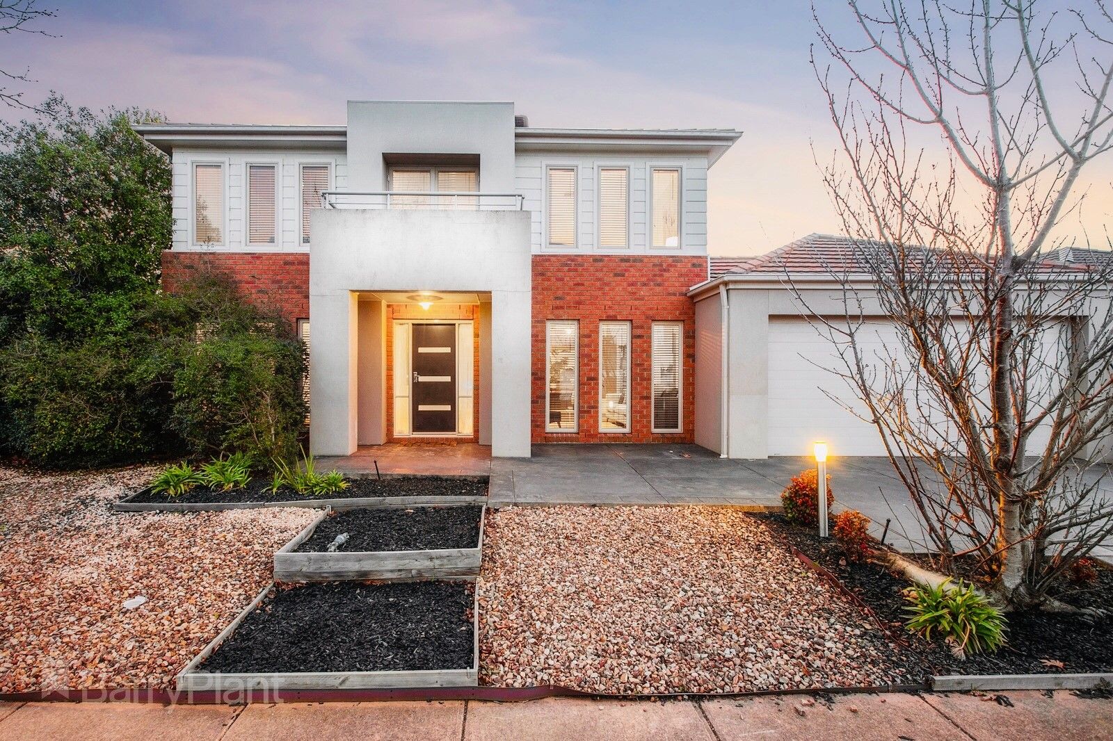 4 bedrooms House in 2 Heysen  Mews POINT COOK VIC, 3030