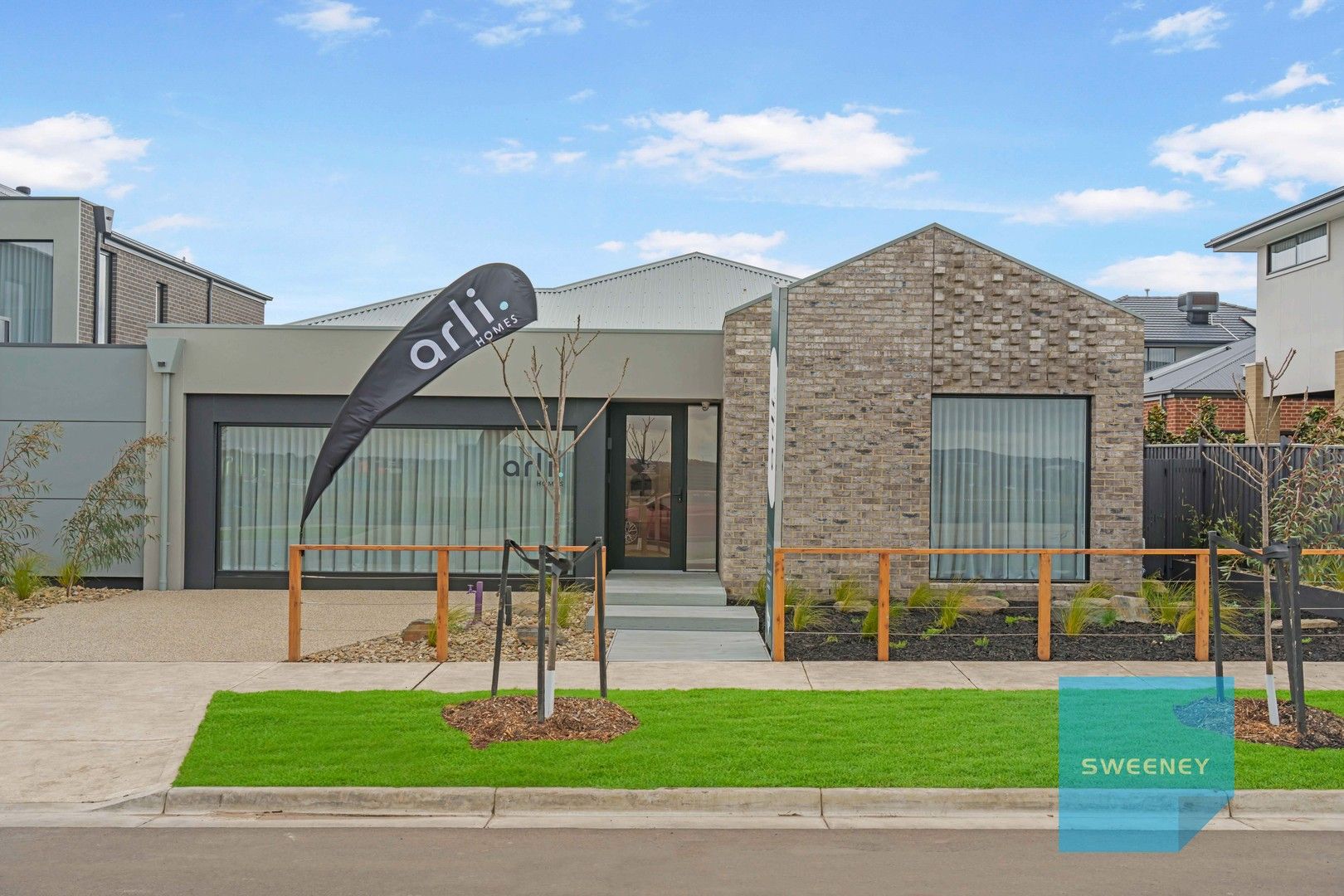 4 bedrooms House in 12 Missy Street WOLLERT VIC, 3750