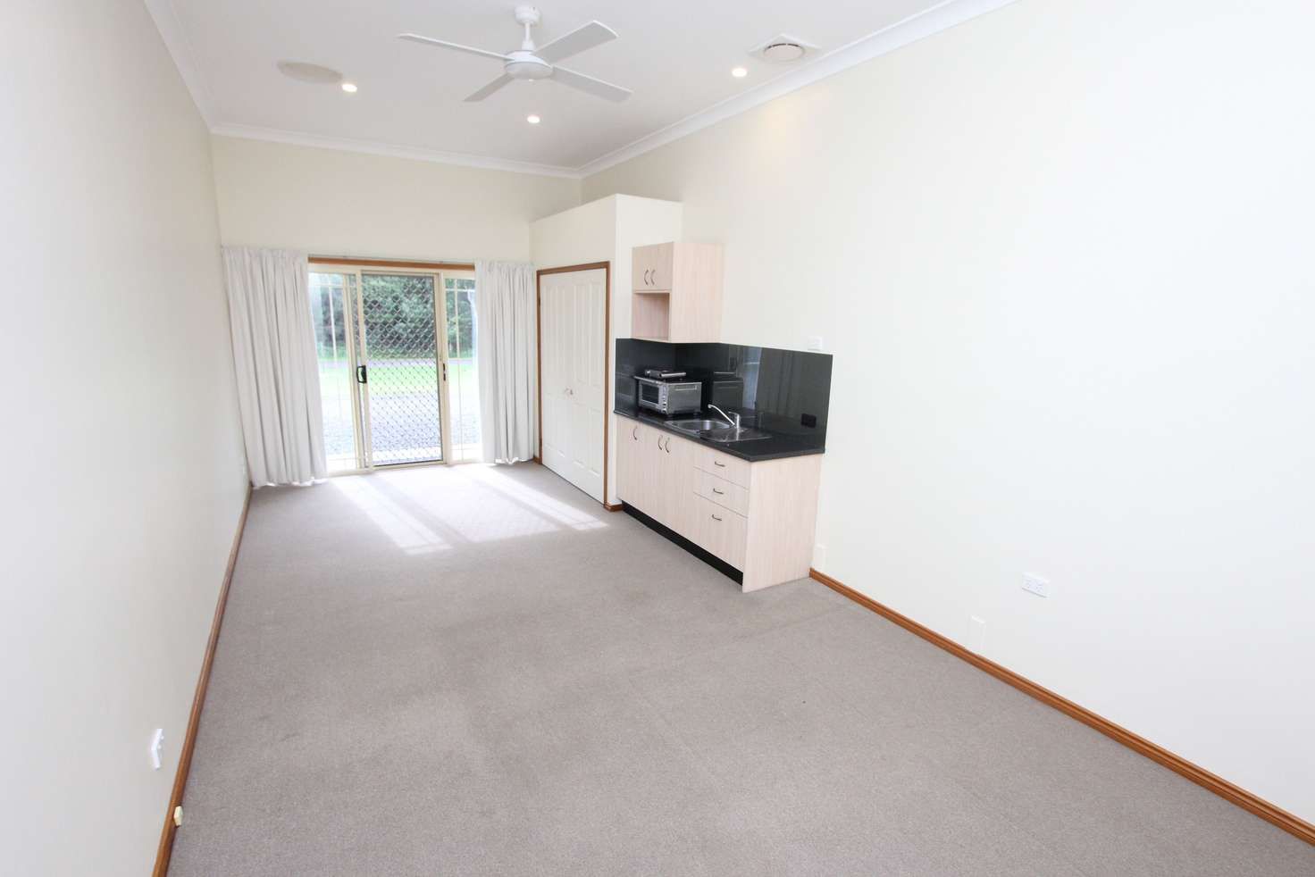 14B Barinya Lane, Springfield NSW 2250 - Studio For Rent | Domain