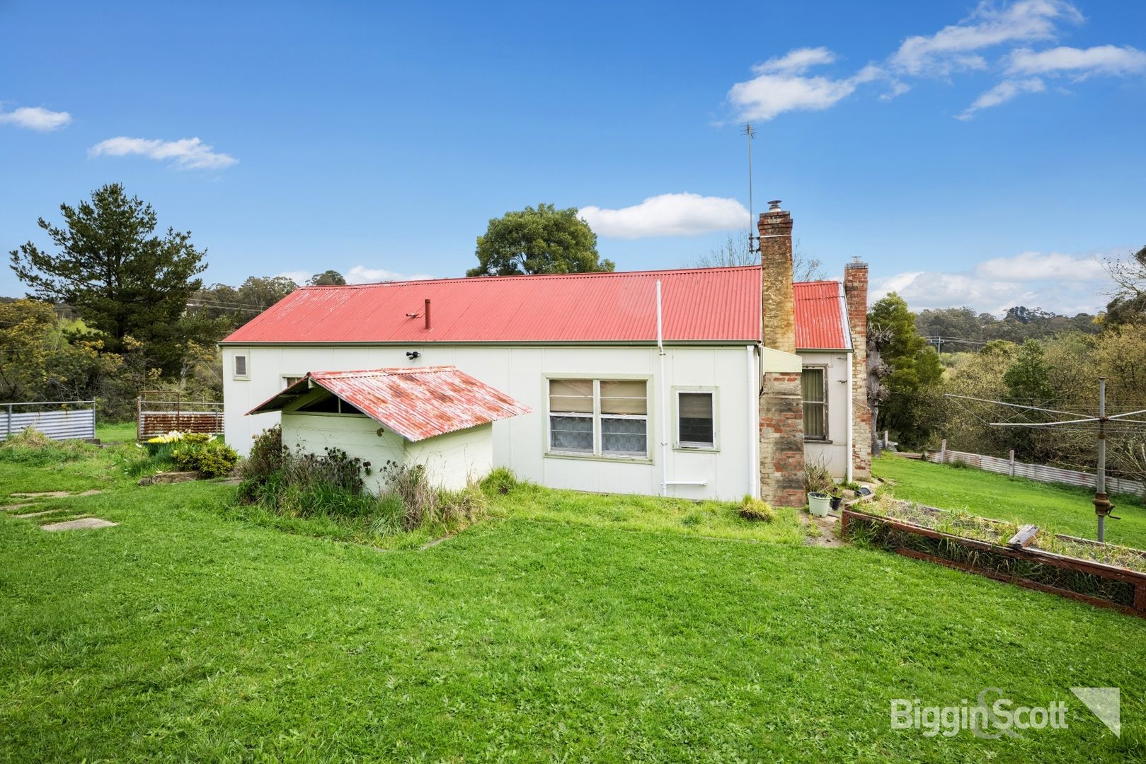 25 Lake Road, Daylesford VIC 3460, Image 2