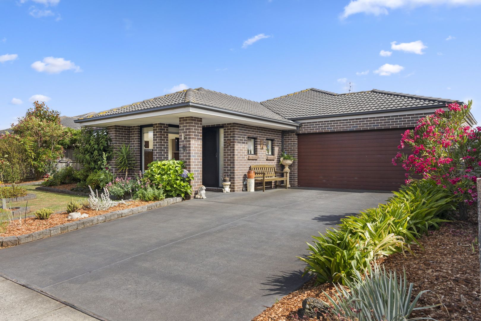 15 Woodlawn Boulevard, Yarragon Property History & Address Research Domain