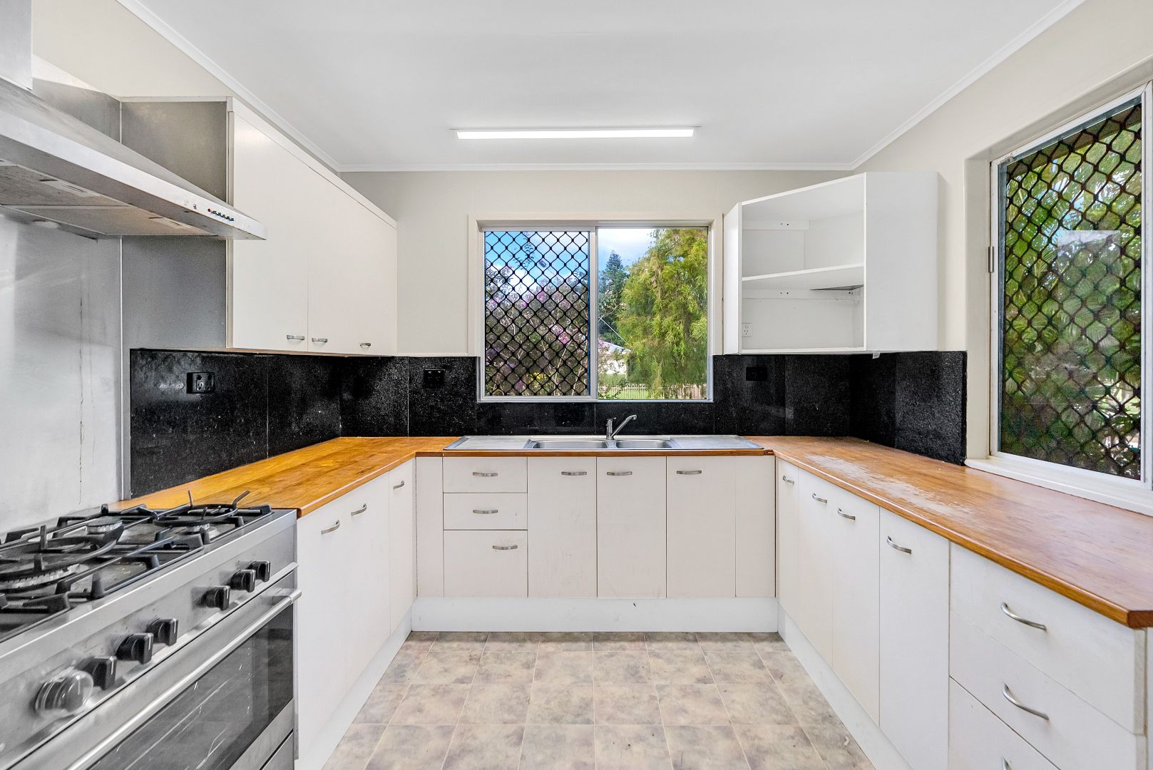 53 Sheehy Road, White Rock QLD 4868, Image 2