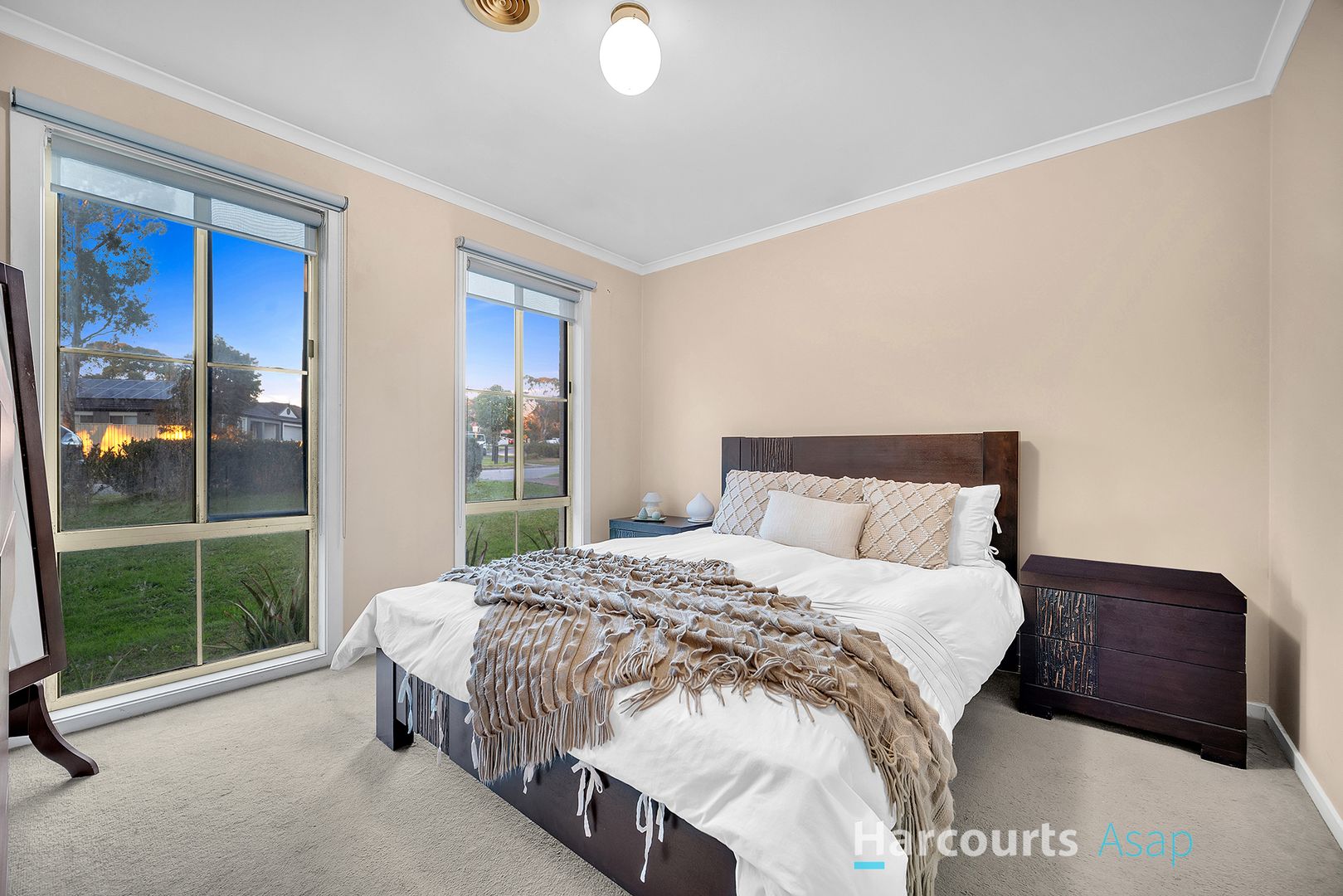 31 Hutchinson Drive, Lynbrook VIC 3975, Image 1