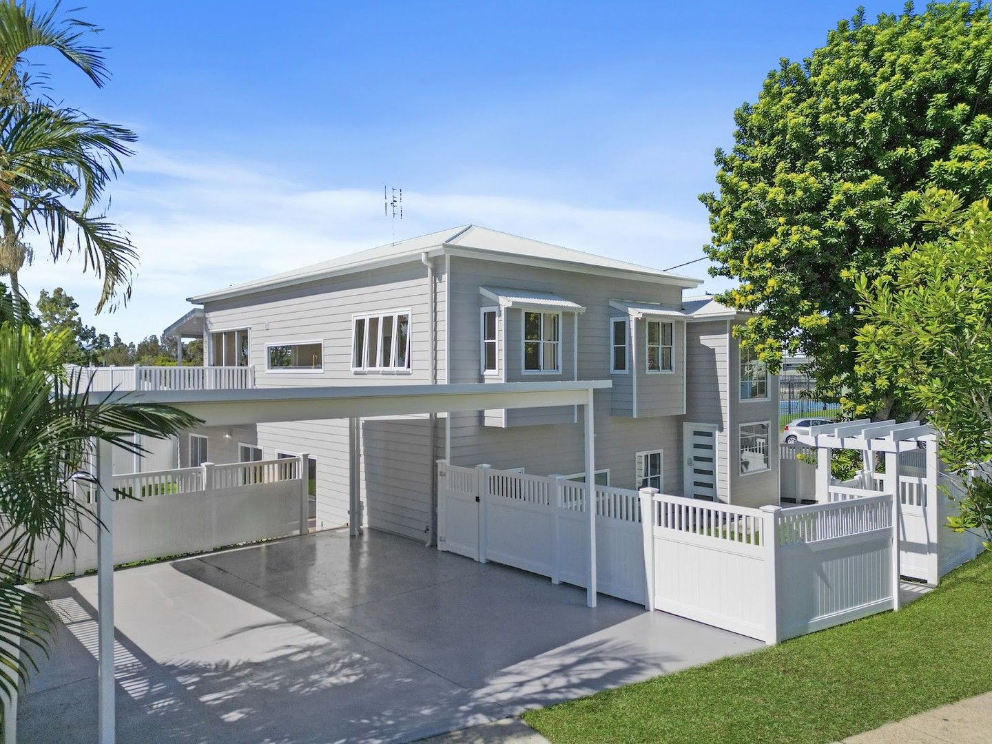 23 Brooke Avenue, Southport QLD 4215, Image 0