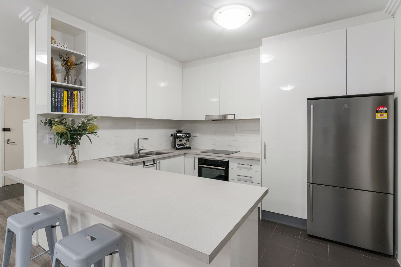 8/15 Stuart Street, Helensburgh NSW 2508, Image 2