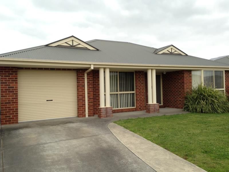 1 Giles Place, Traralgon VIC 3844