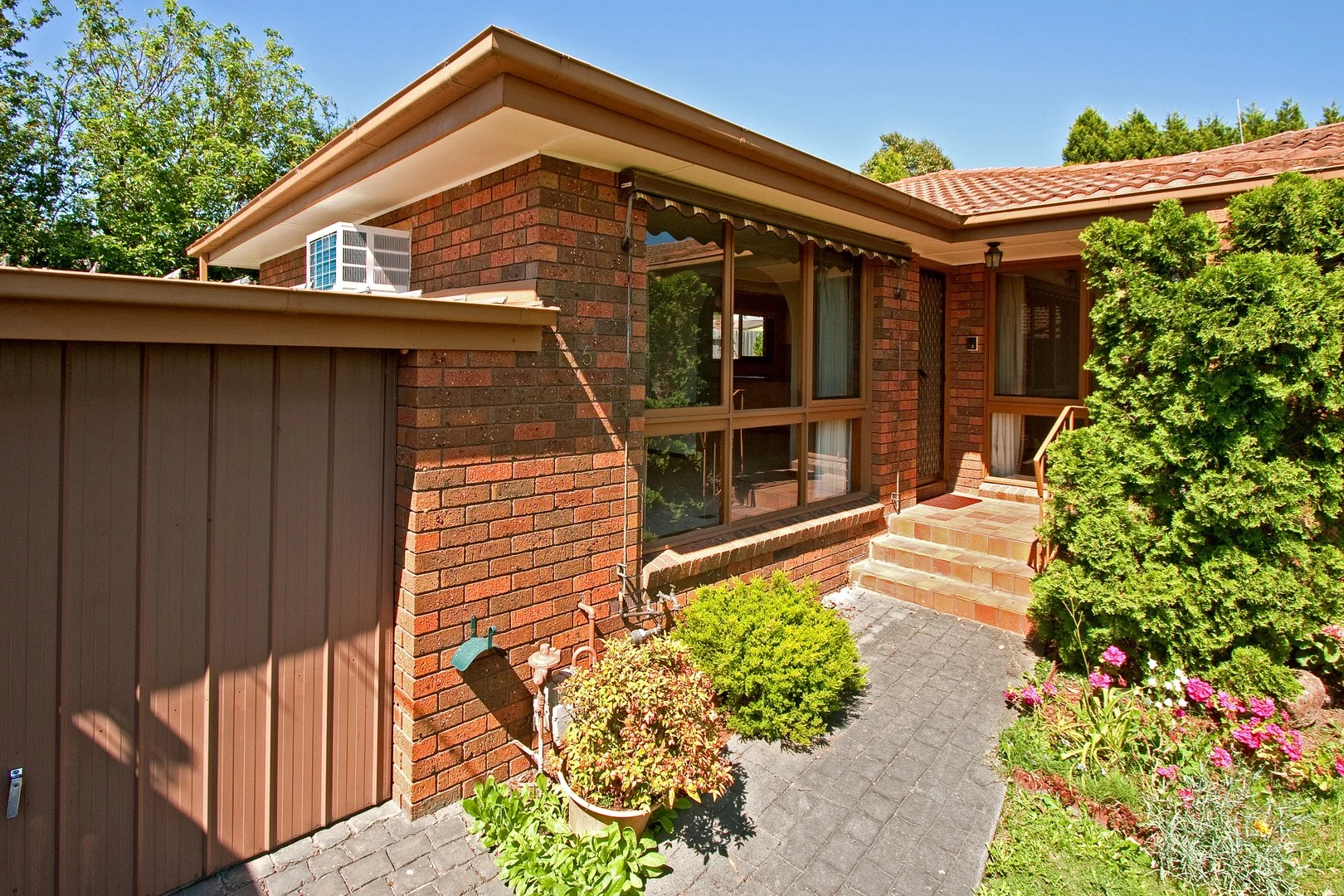 Primary image of 5/6-8 Lisbeth Avenue, Donvale VIC 3111