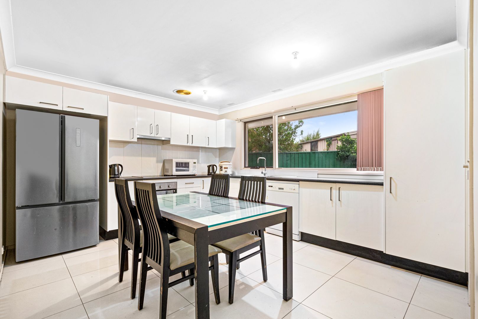 17 Weemala Crescent, Bradbury NSW 2560, Image 2