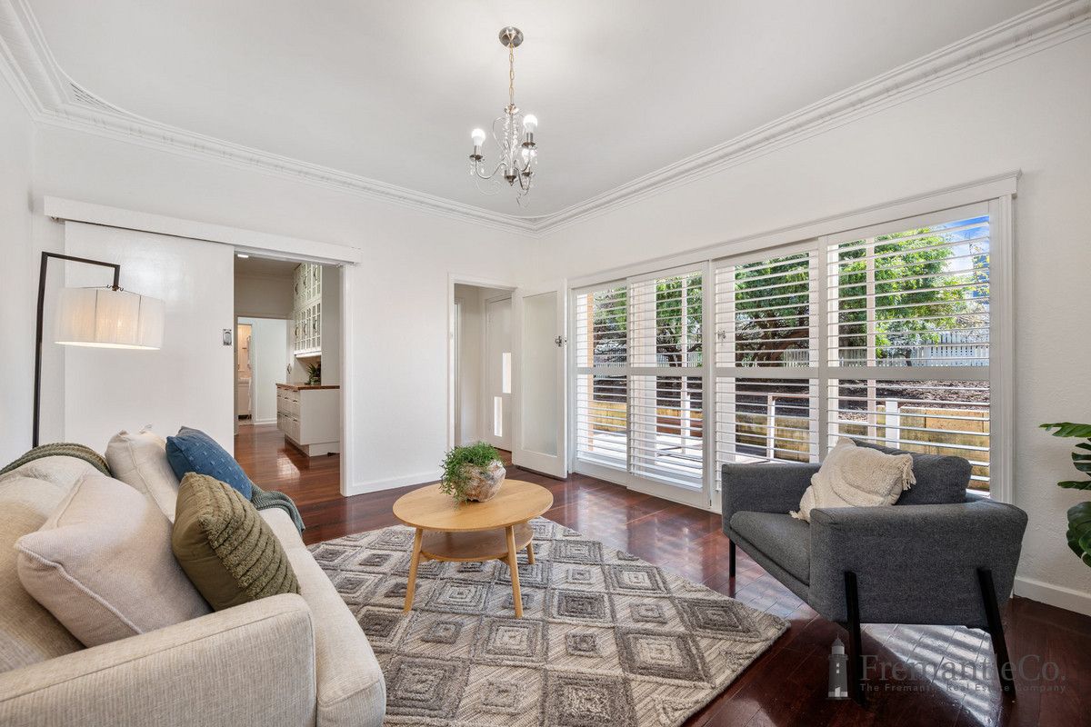 3 bedrooms House in  HAMILTON HILL WA, 6163