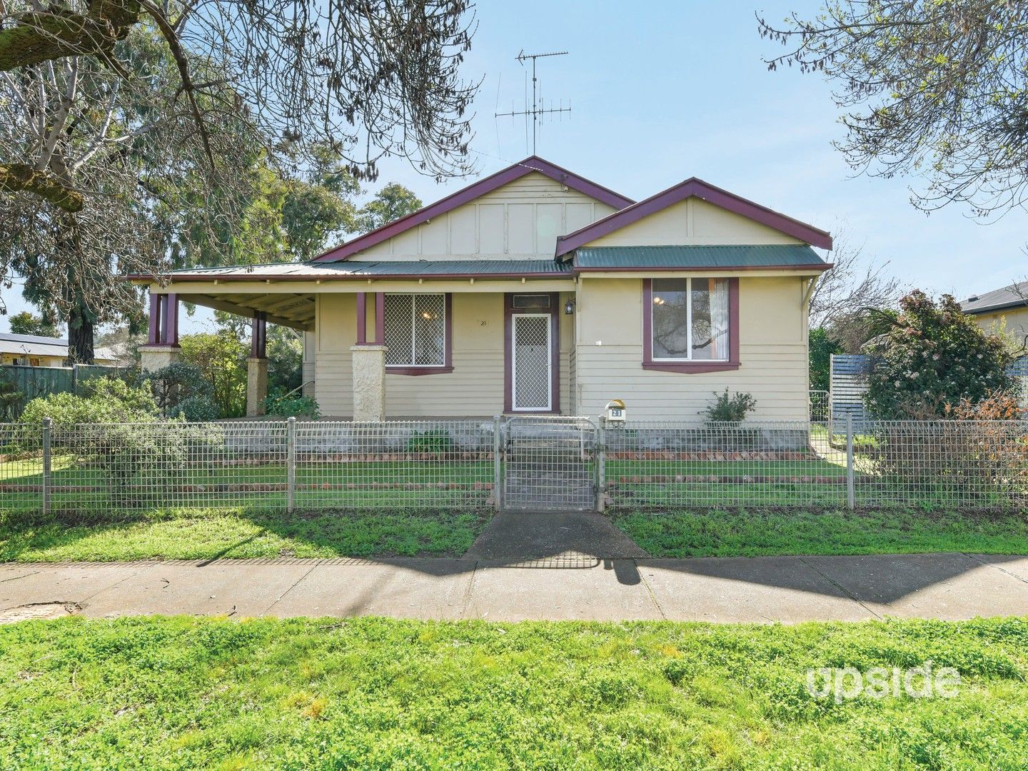 3 bedrooms House in 21 Clarinda Street PARKES NSW, 2870