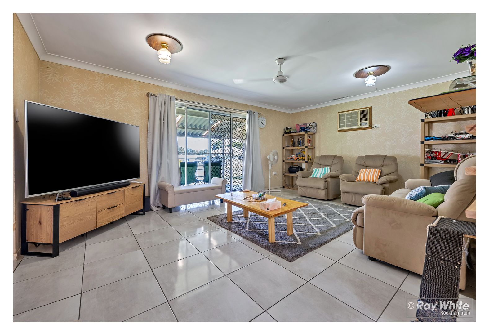 413 Rhodes Street, Koongal QLD 4701, Image 2