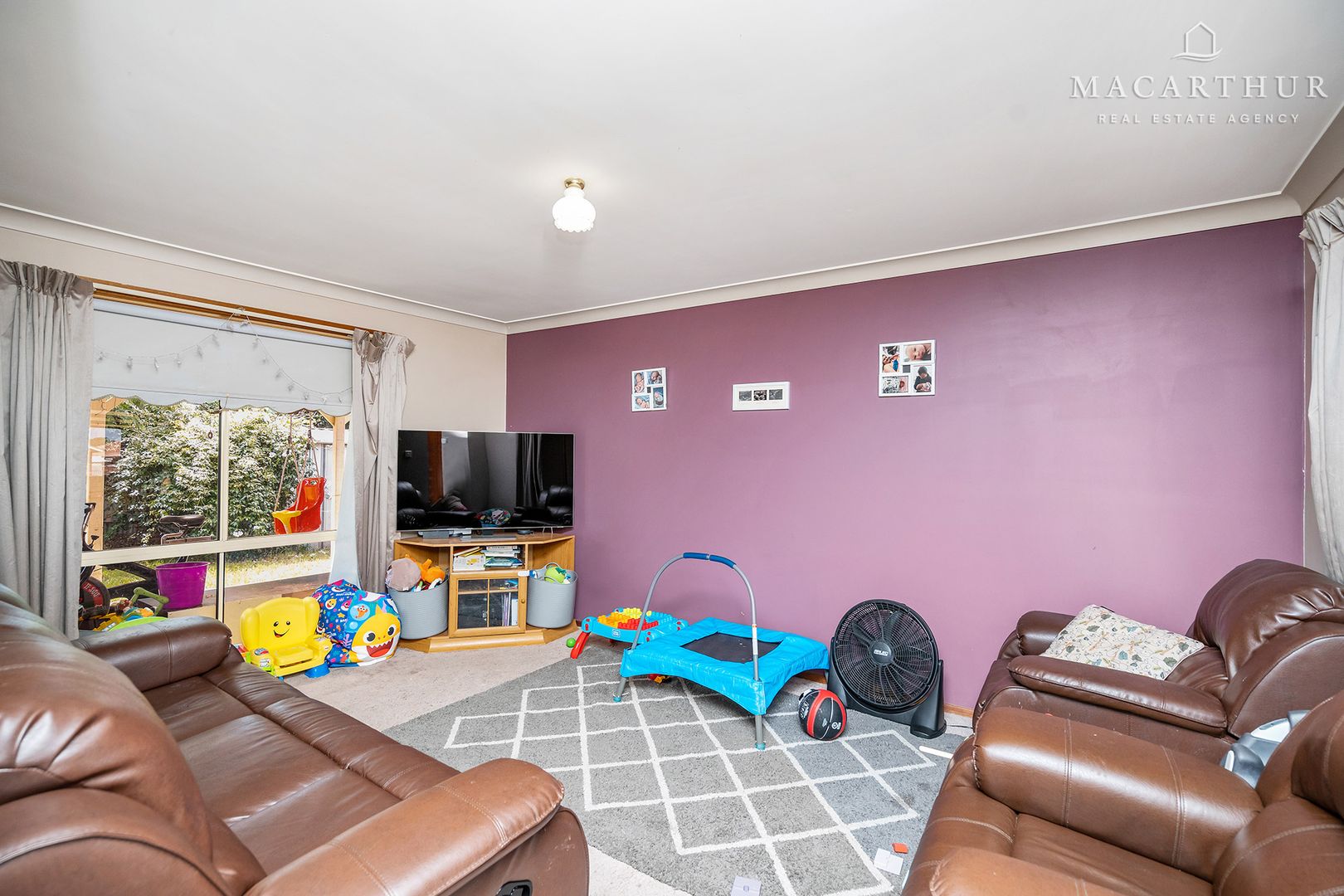 71 Dalman Parkway, Glenfield Park NSW 2650, Image 2