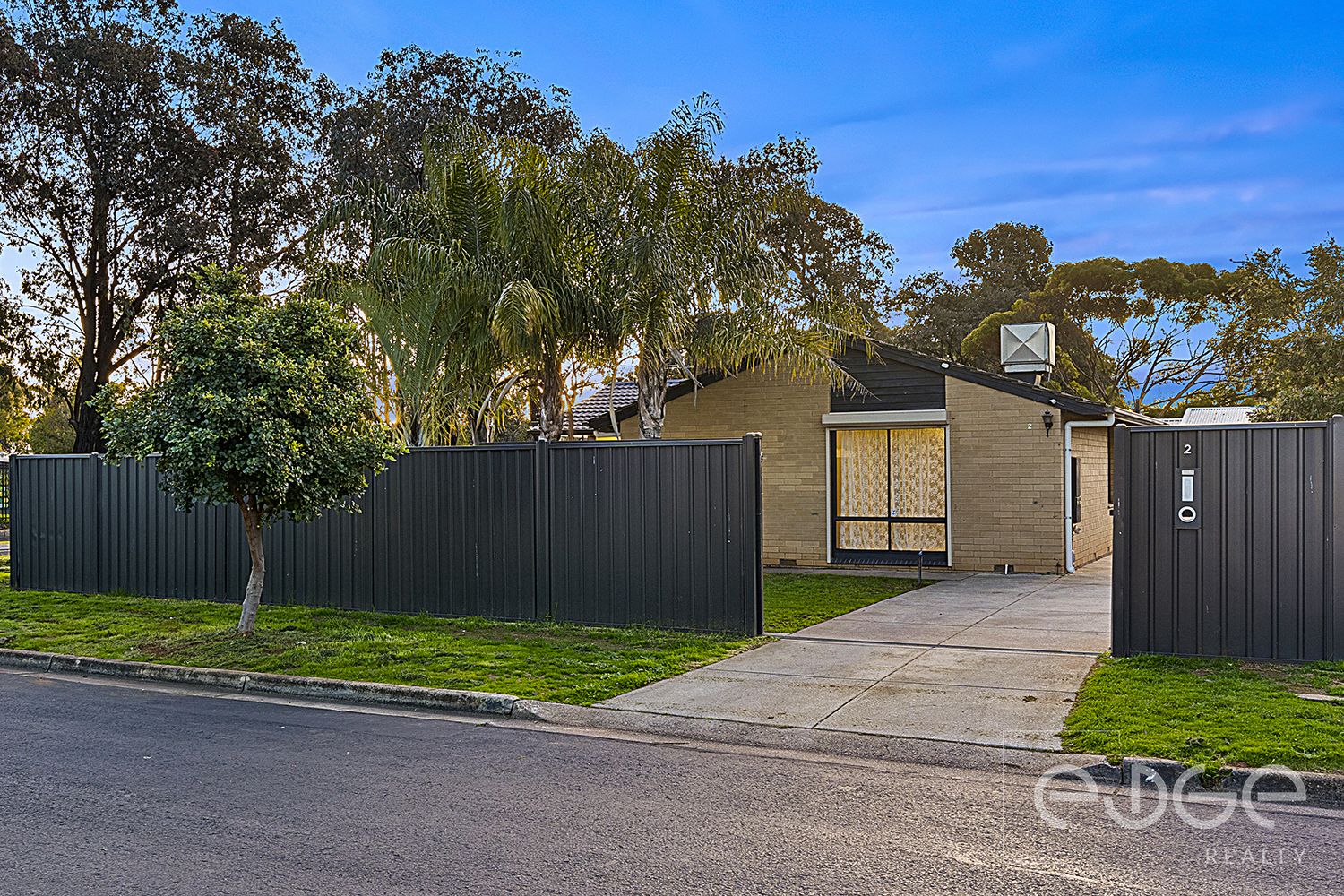 2 Tabora Crescent, Salisbury Nort Property History & Address Research