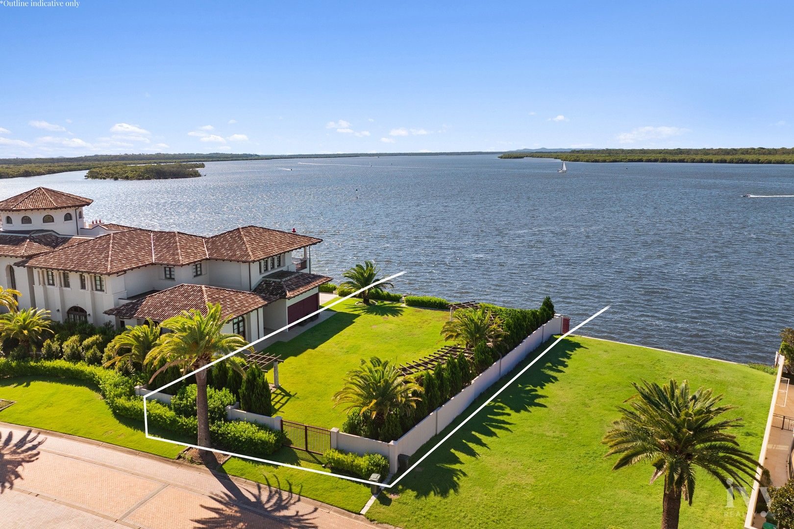 34 Knightsbridge Parade East, Sovereign Islands QLD 4216, Image 0