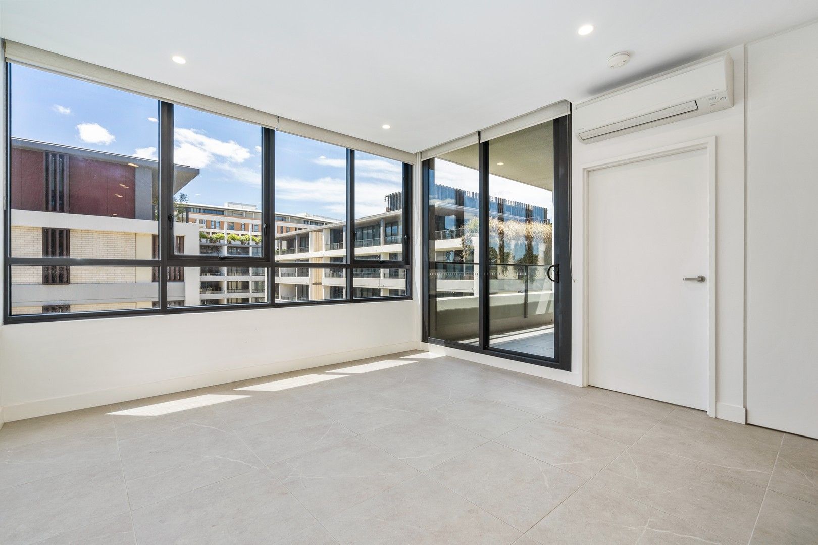 1 bedrooms Apartment / Unit / Flat in 726/1F Broughton Street PARRAMATTA NSW, 2150