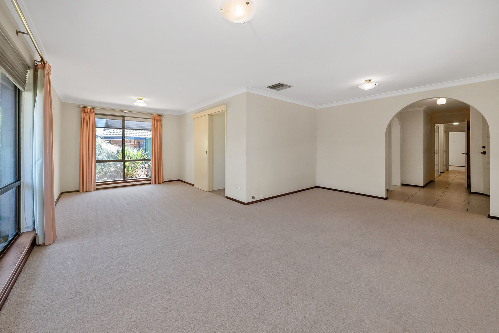 63 Connelly Way, Booragoon WA 6154, Image 2