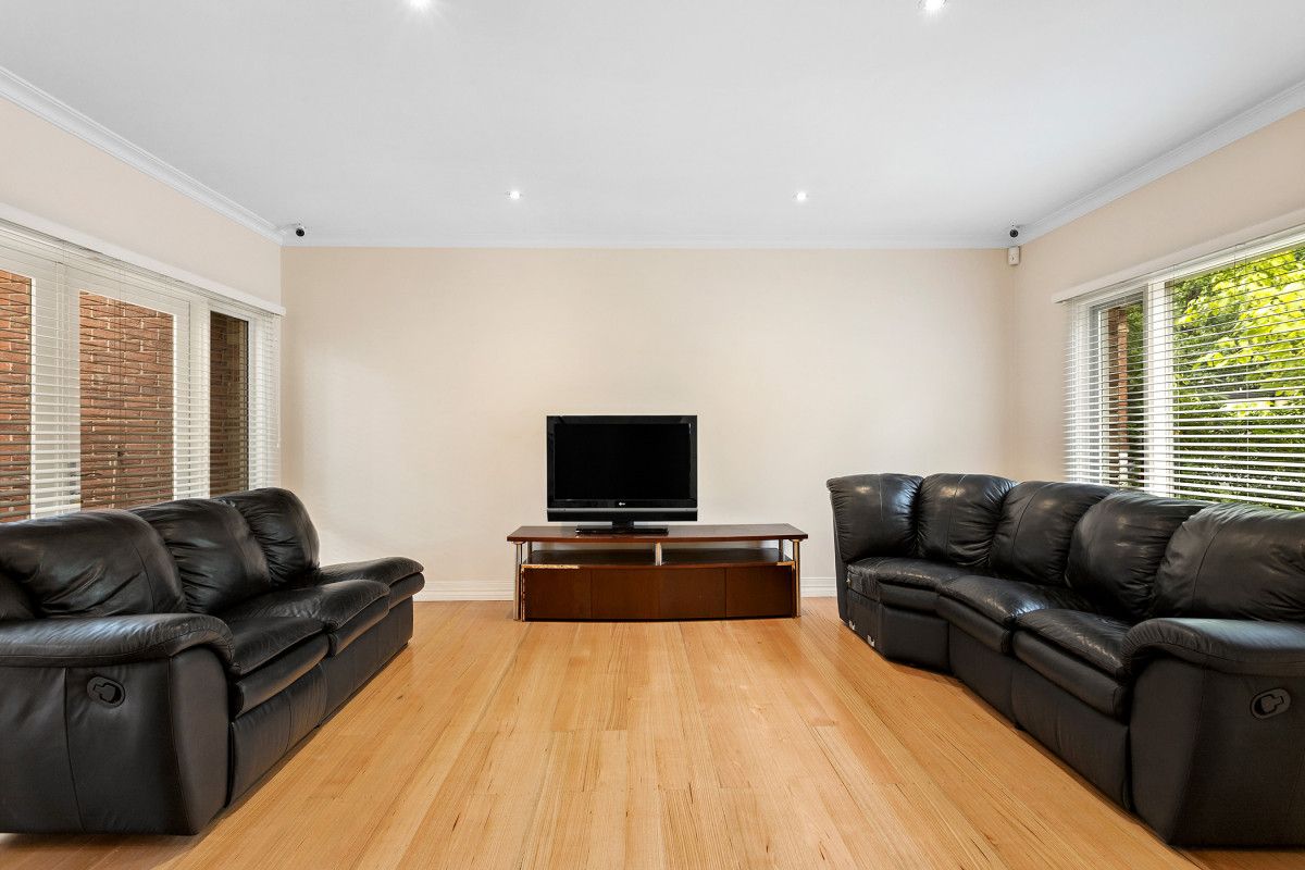 15 Scotch Circuit, Hawthorn VIC 3122, Image 2