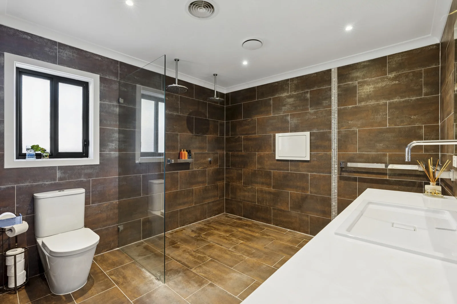 Additional image 13 of 17 Buckley Circuit, Kambah ACT 2902