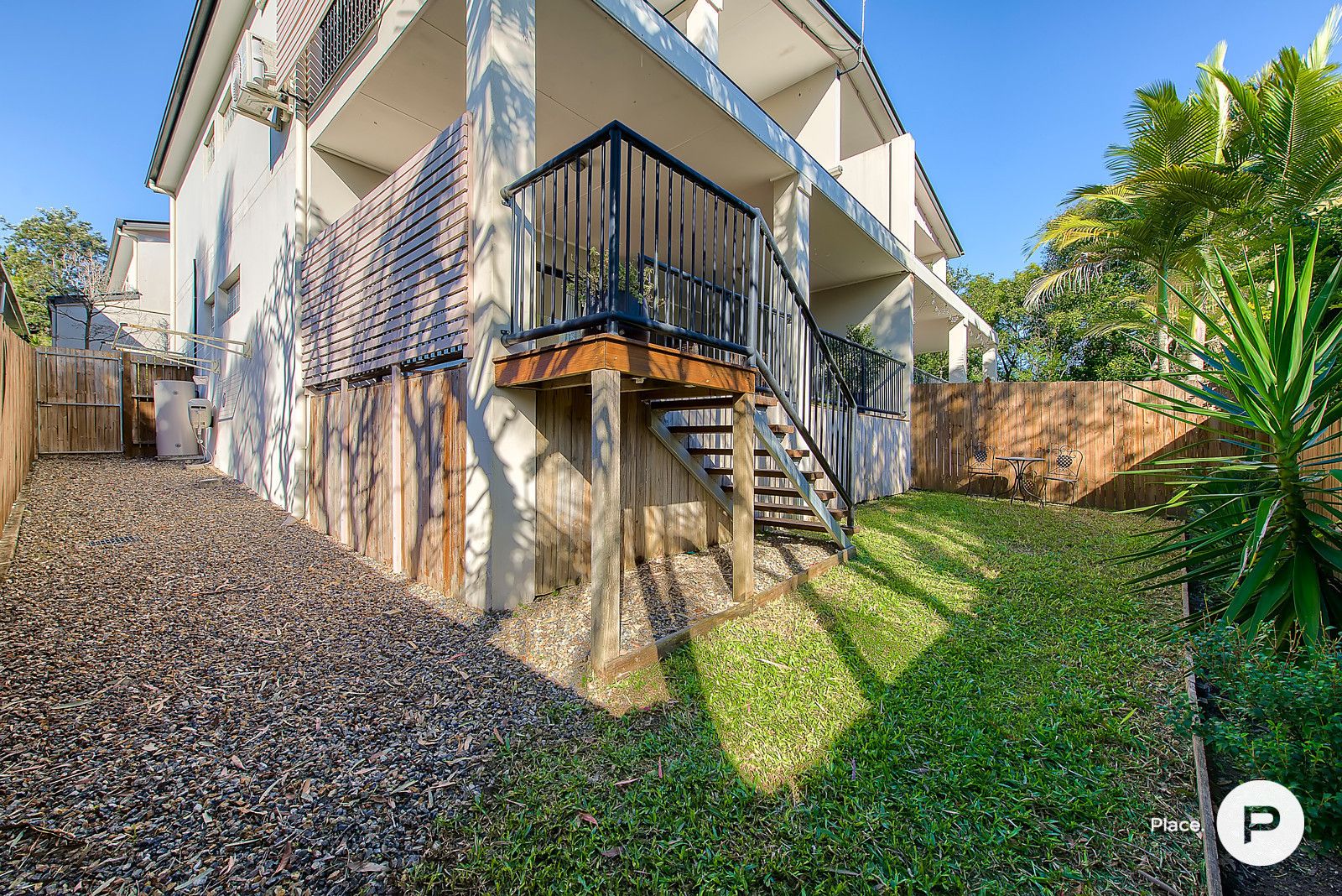 2/27 Brinawa Street, Camp Hill QLD 4152