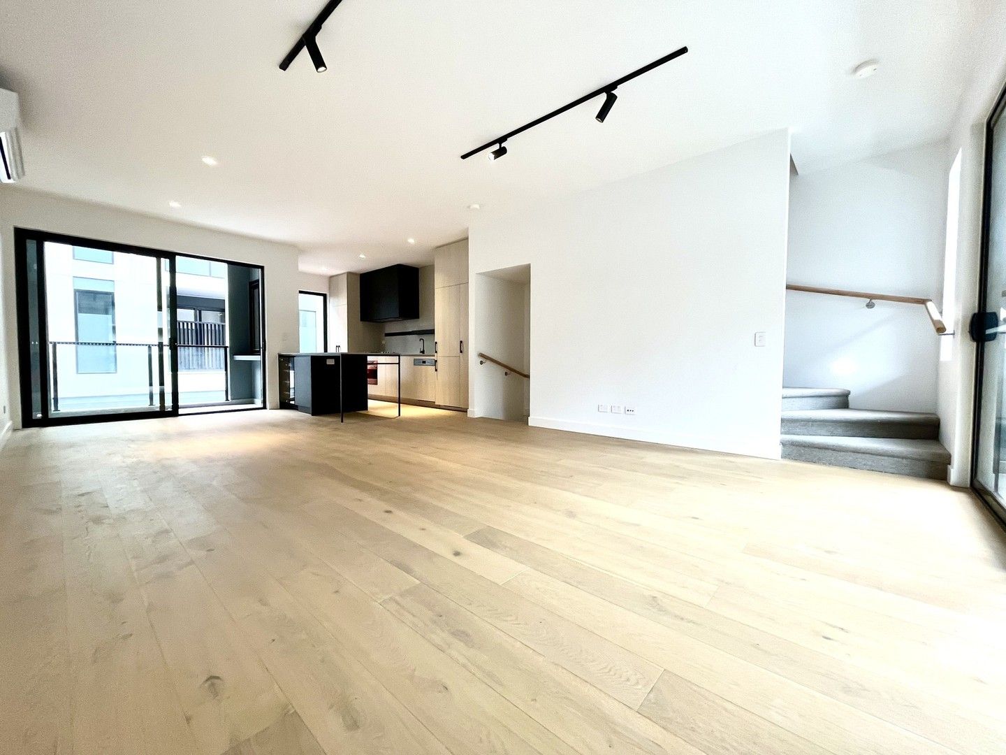 3 bedrooms Townhouse in 3 Camber Walk ALPHINGTON VIC, 3078