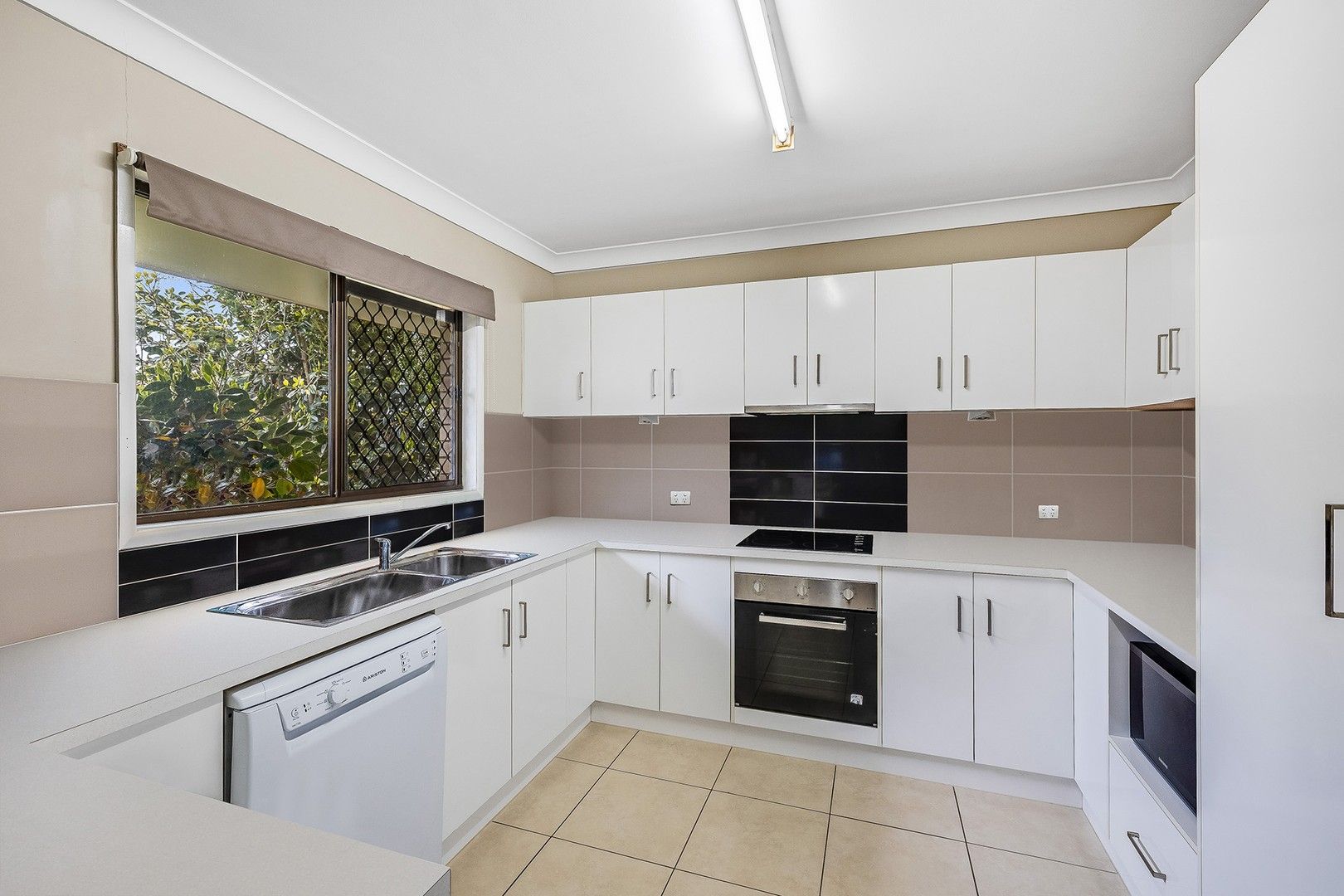 1/316 Hume Street, Centenary Heights QLD 4350, Image 0