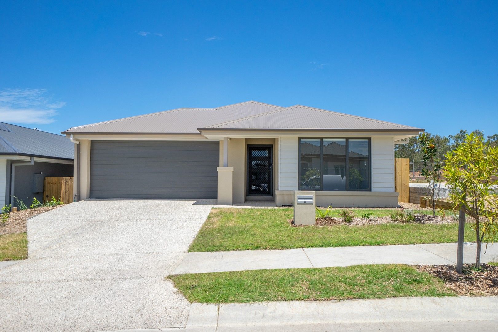 4 bedrooms House in 16 Kakadu Street GREENBANK QLD, 4124