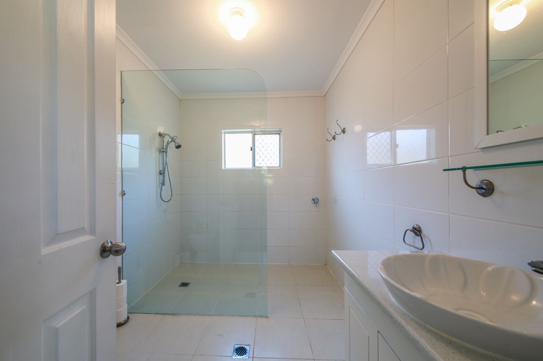 21 Walton Street, Southport QLD 4215, Image 2