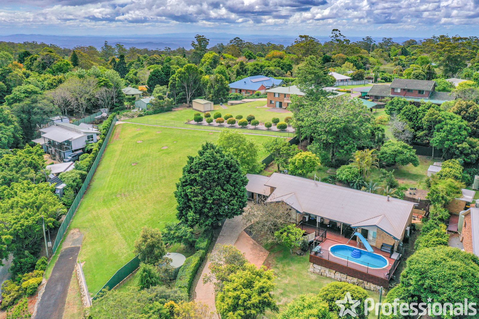 4 bedrooms House in 5-7 Boise Court TAMBORINE MOUNTAIN QLD, 4272