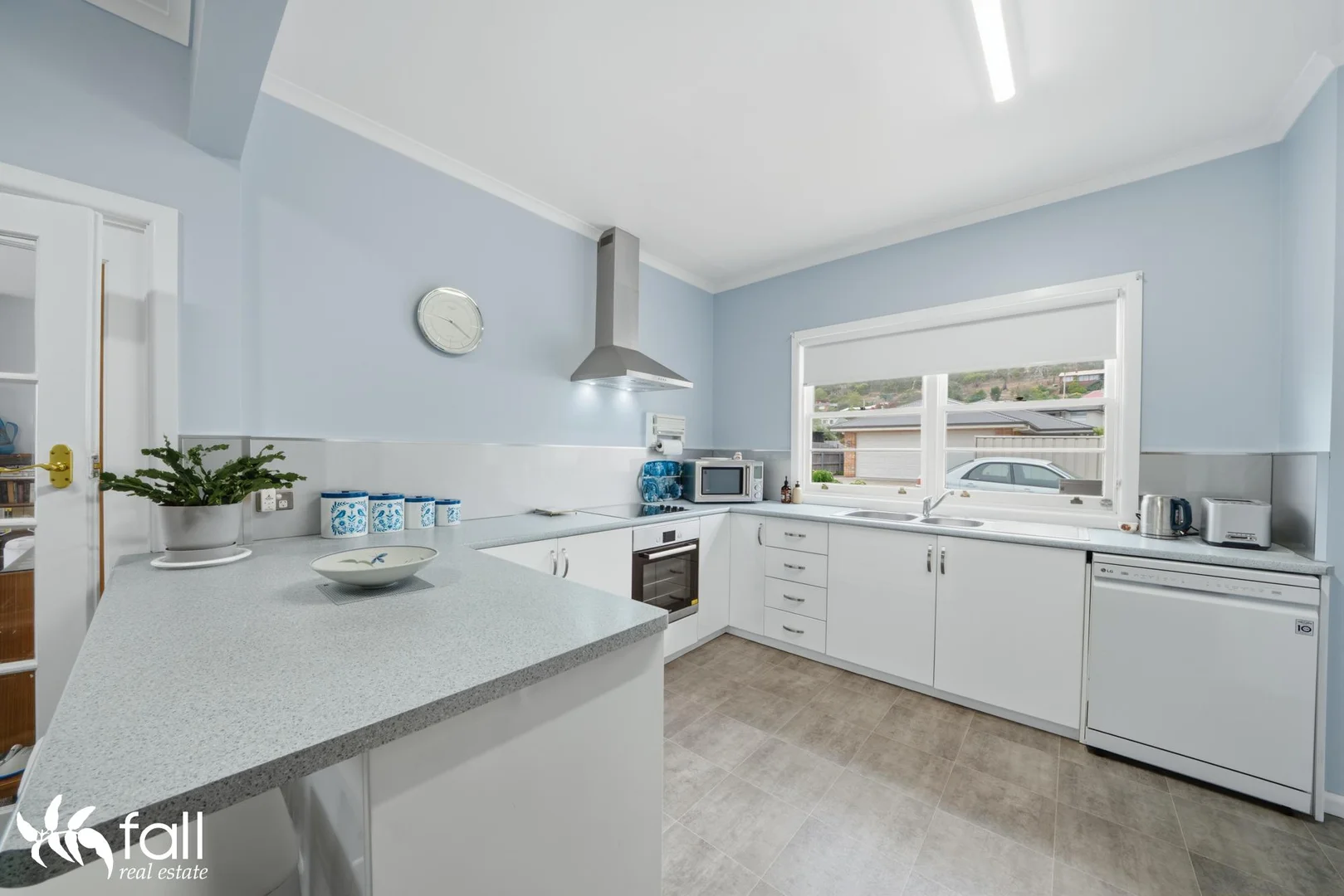 Additional image 11 of 14 Talune Street, Lindisfarne TAS 7015