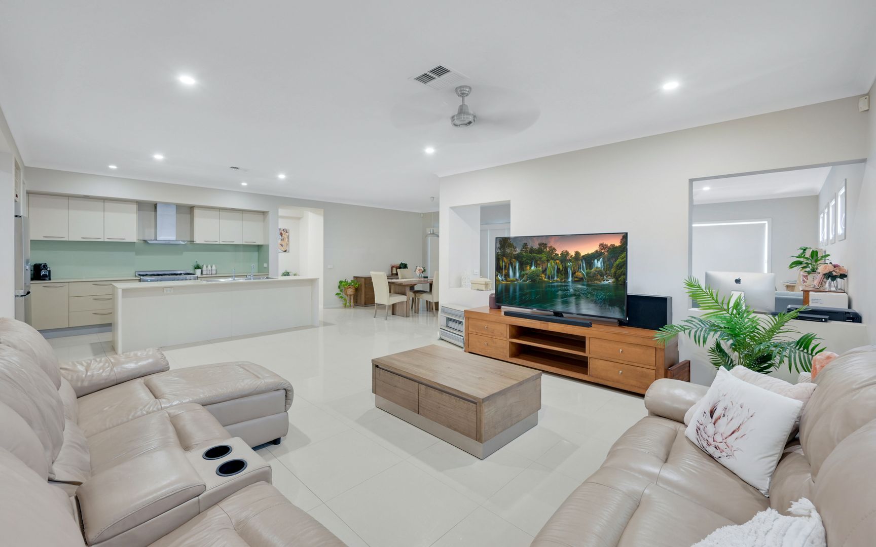 4 Ruwald place, Camden Park NSW 2570, Image 1