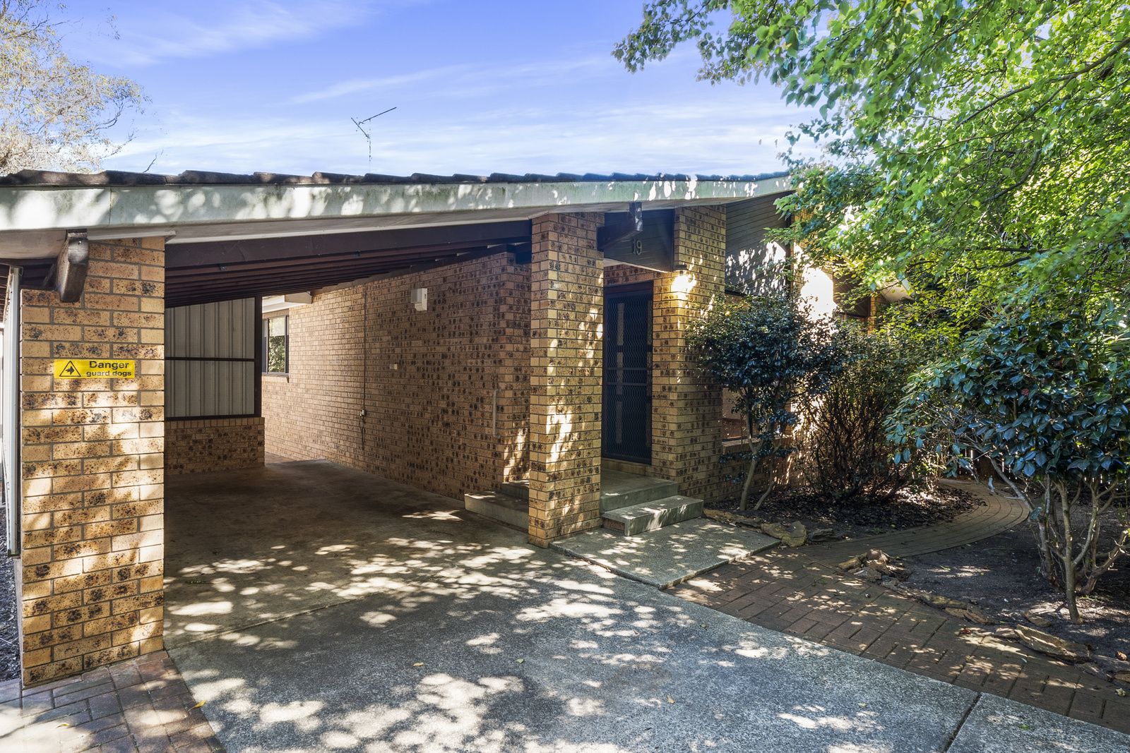 19 Shortland St, Wentworth Falls NSW 2782 House For Rent 595 Domain