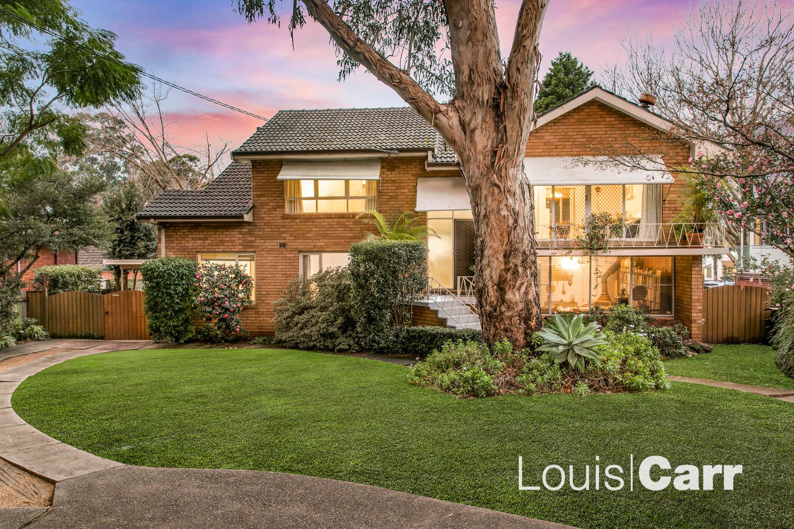40 Castle Hill Road, West Pennant Hills Property History & Address