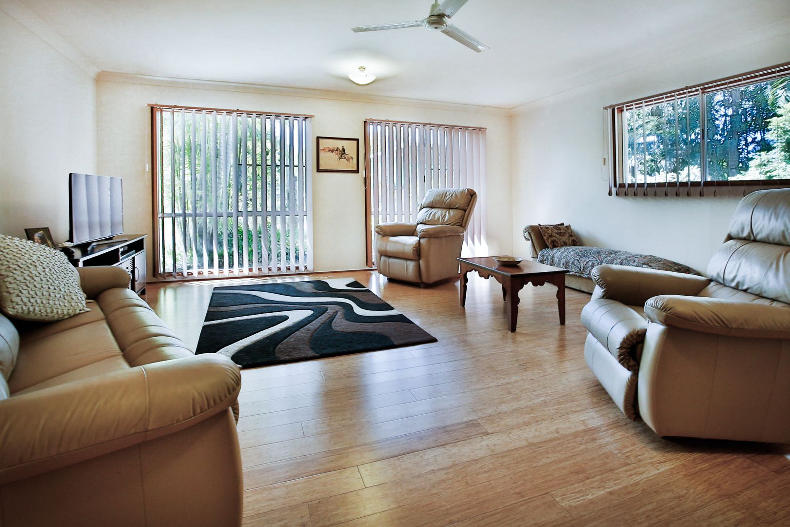 44 Rangewood Drive, Rangewood Property History & Address Research