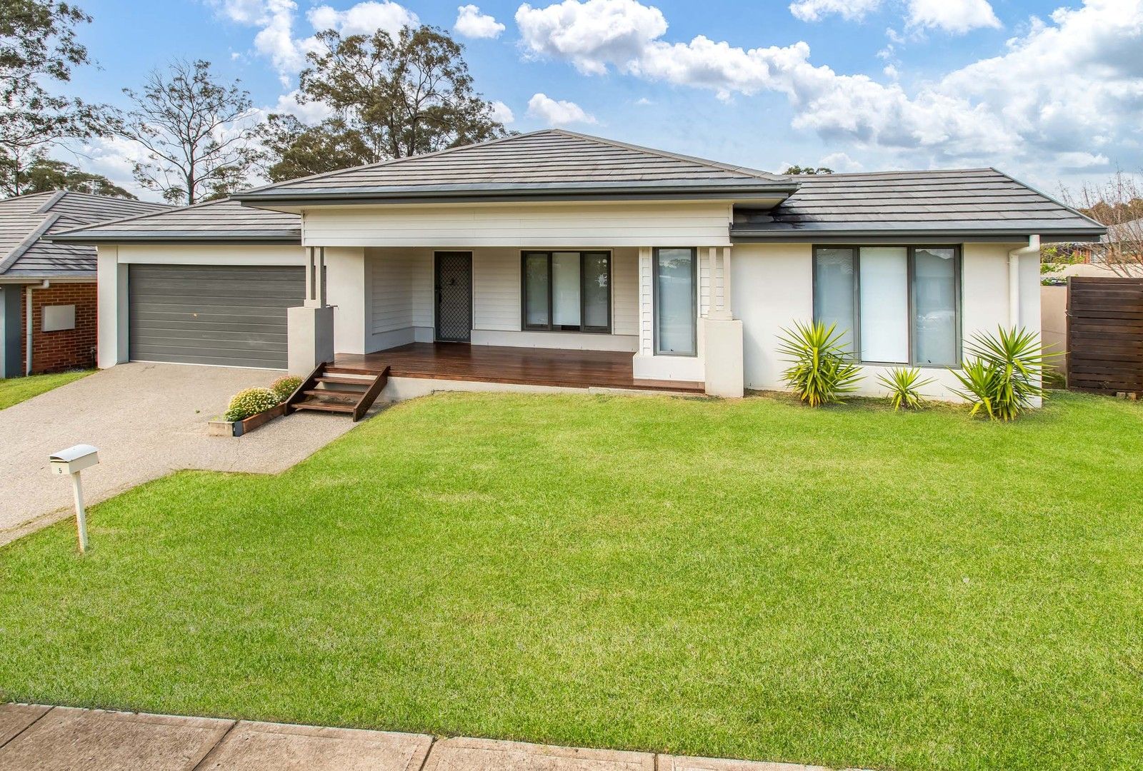 4 bedrooms House in 5 Kinnavane Road NORTH ROTHBURY NSW, 2335