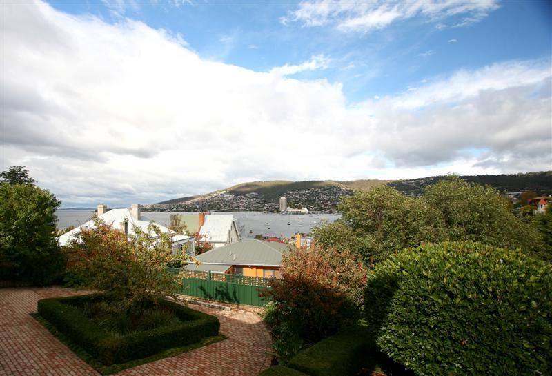 16 Mona Street, BATTERY POINT TAS 7004, Image 1