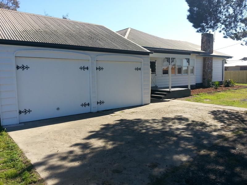 4 bedrooms House in 8 Coppards Road NEWCOMB VIC, 3219
