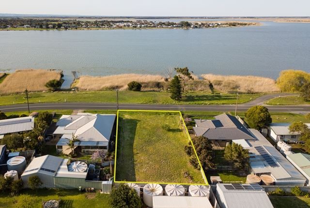 45 Captain Sturt Parade, Hindmarsh Island SA 5214, Image 0