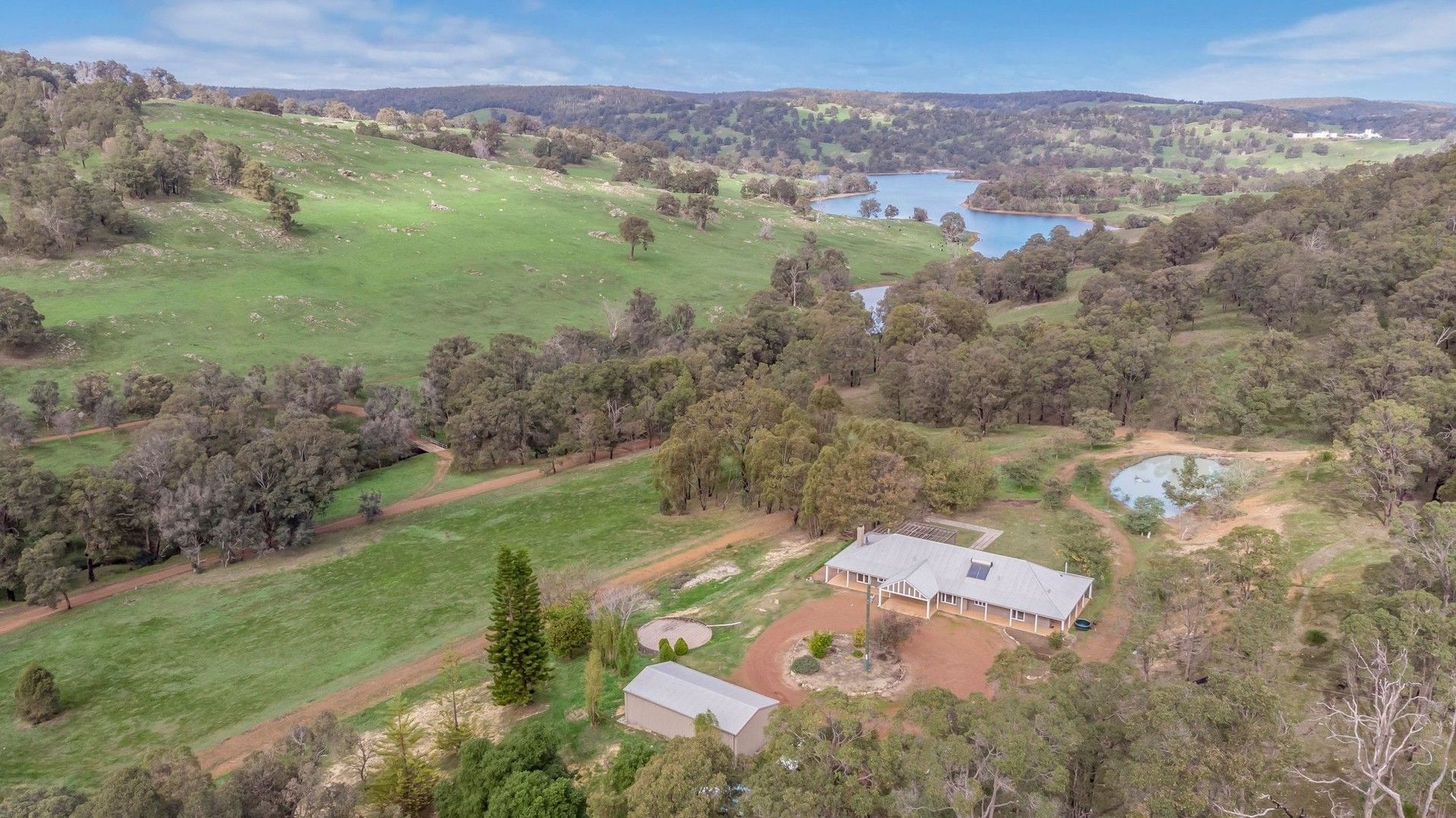 5 bedrooms House in  WAROONA WA, 6215