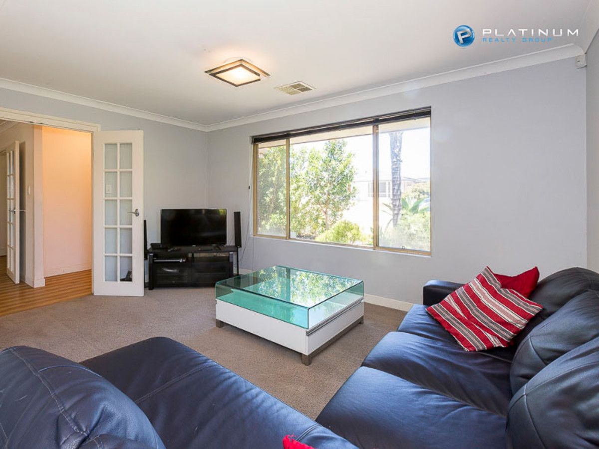 4 Fife Gardens, Ocean Reef WA 6027, Image 1