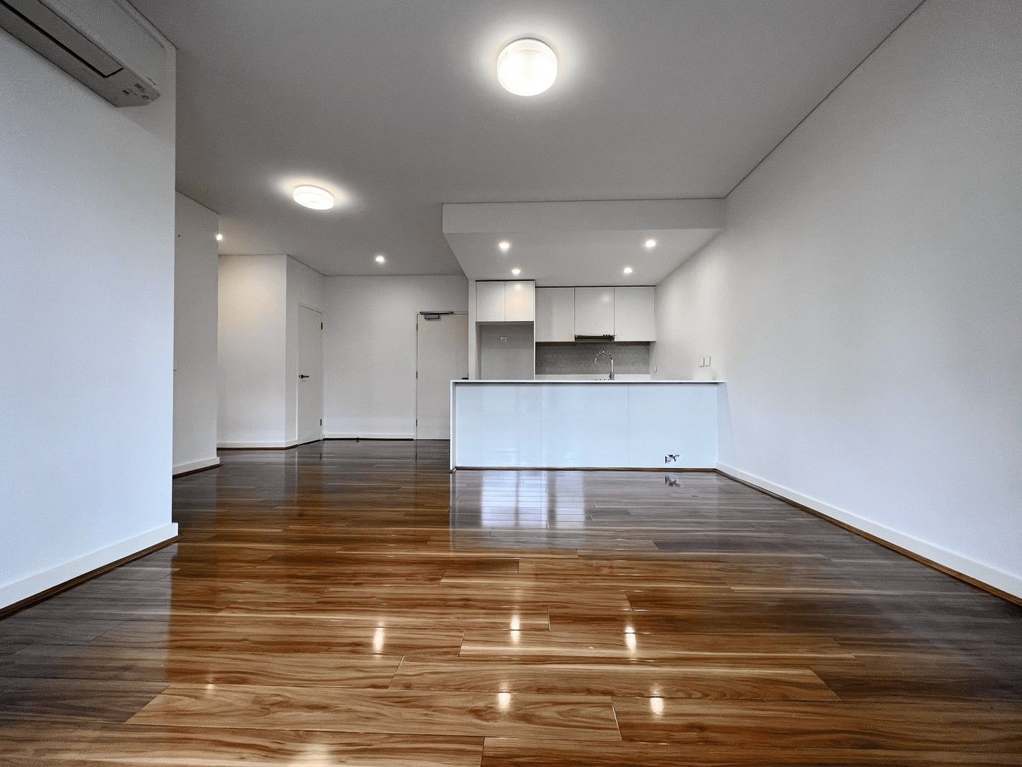 2 bedrooms Apartment / Unit / Flat in 211/41 Hill Road WENTWORTH POINT NSW, 2127