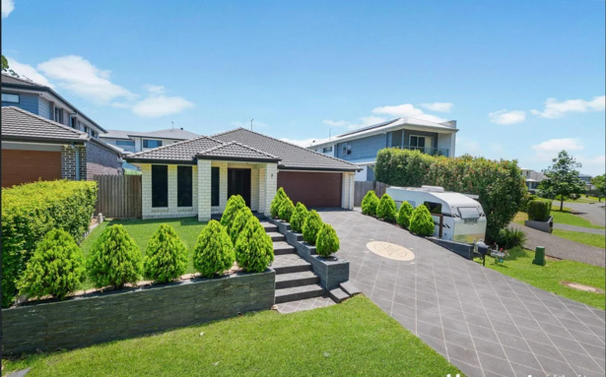 7 Terraldon Place, Bridgeman Downs QLD 4035