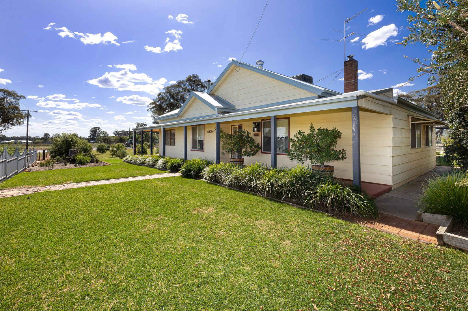 20 Back Mimosa Road, Temora NSW 2666, Image 2