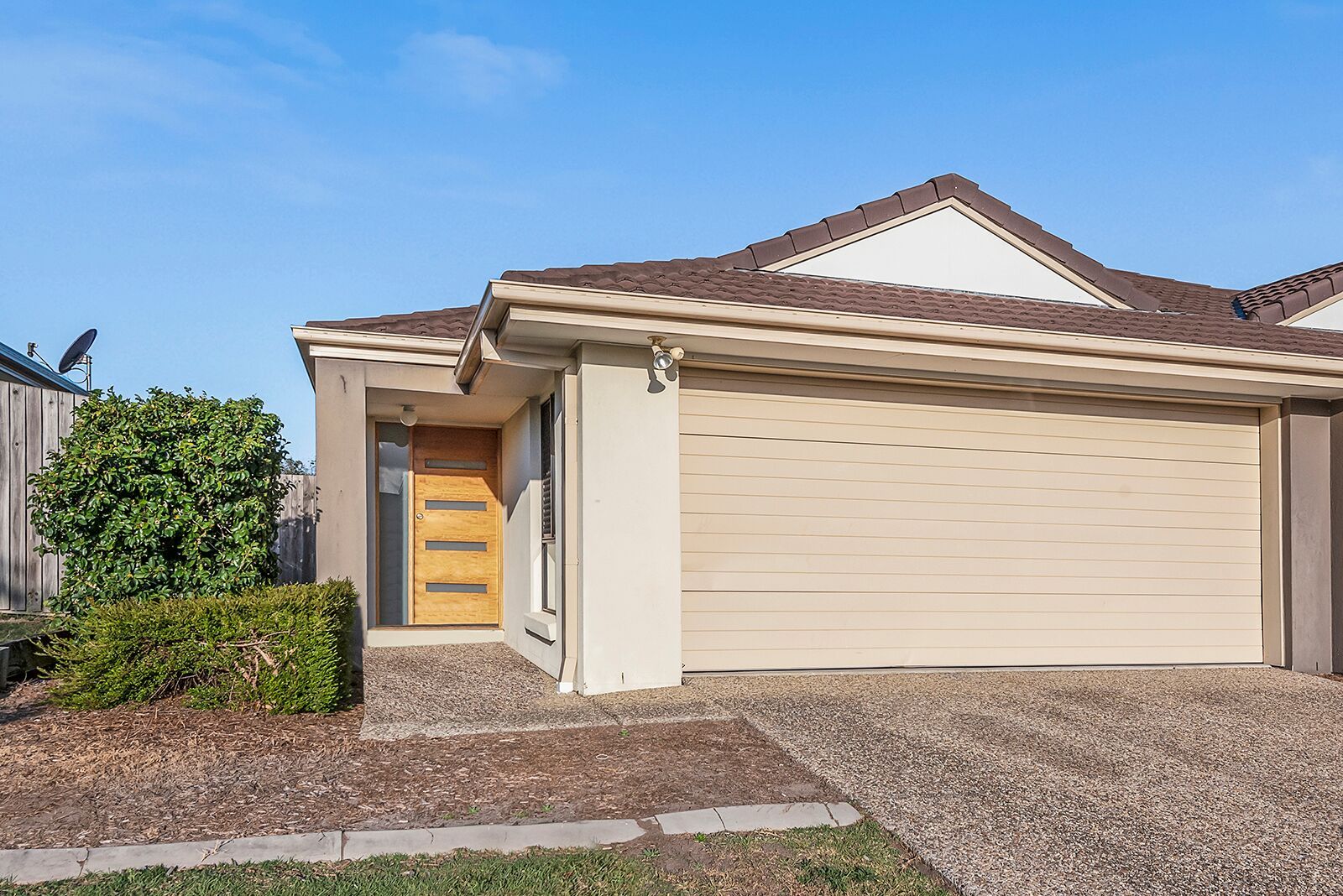 3 bedrooms Duplex in 35A Amity Drive ROTHWELL QLD, 4022