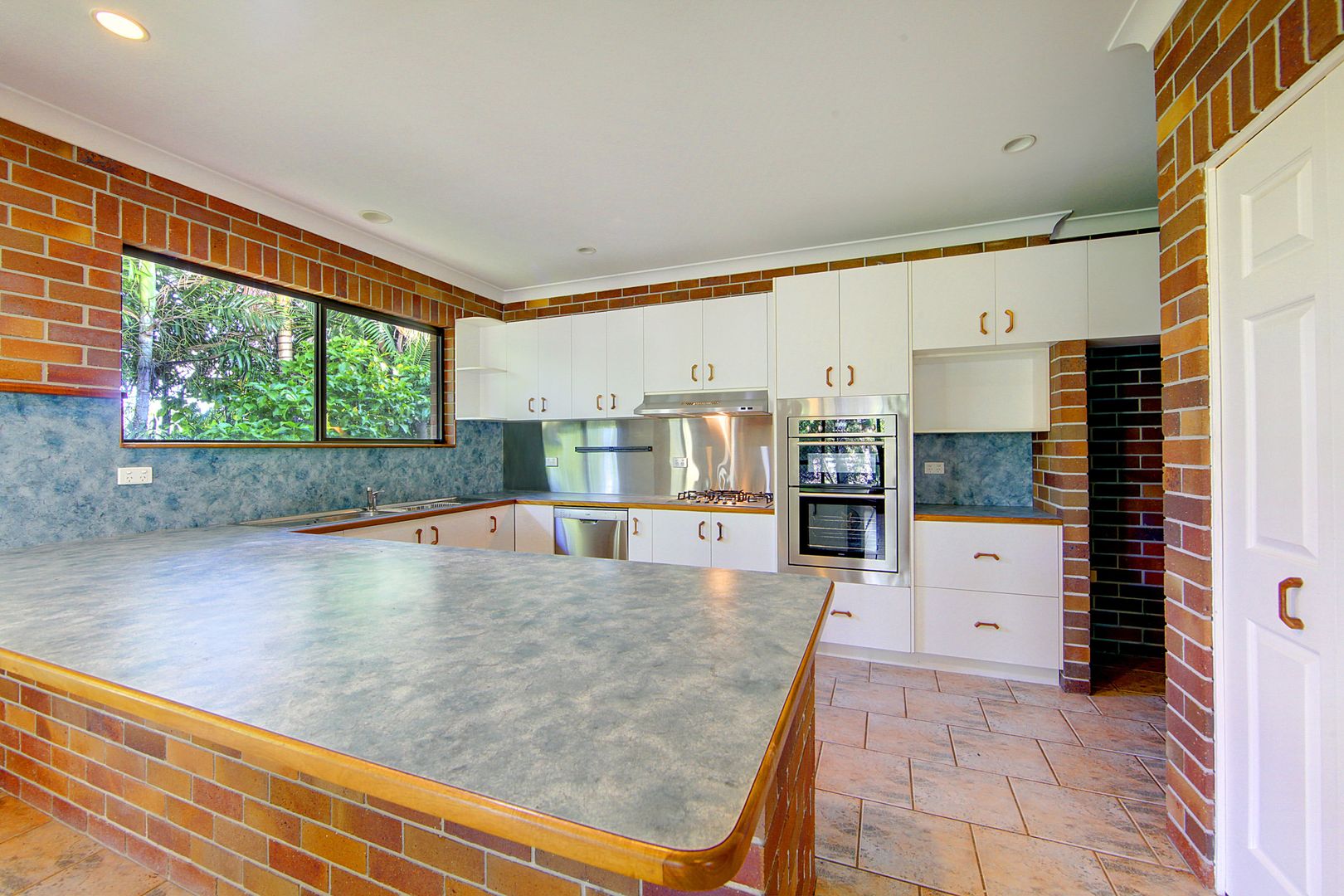 65 Rangewood Drive, Rangewood QLD 4817, Image 1